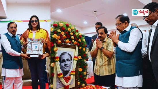 ಮೇಜರ್ ಧ್ಯಾನ್ ಚಂದ್ ಮತ್ತು ರಾಷ್ಟ್ರೀಯ ಕ್ರೀಡಾ ದಿನದಂದು ಭಾರತದ ಮಾಜಿ ಅಥ್ಲೀಟ್ ಅಂಜು ಬಾಬಿ ಜಾರ್ಜ್ ಅವರನ್ನು ಗೃಹ ಸಚಿವ ಪರಮೇಶ್ವರ ಅವರು ಸನ್ಮಾನಿಸಿದರು. ಮೇಜರ್ ಧ್ಯಾನ್ ಚಂದ್ ಮತ್ತು ರಾಷ್ಟ್ರೀಯ ಕ್ರೀಡಾ ದಿನದಂದು ಭಾರತದ ಮಾಜಿ ಅಥ್ಲೀಟ್ ಅಂಜು ಬಾಬಿ ಜಾರ್ಜ್ ಅವರನ್ನು ಗೃಹ ಸಚಿವ ಪರಮೇಶ್ವರ ಅವರು ಸನ್ಮಾನಿಸಿದರು.