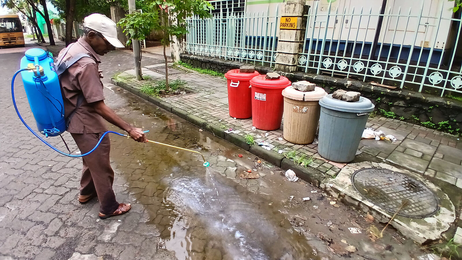 ಡೆಂಗ್ಯೂವನ್ನು ಸಾಂಕ್ರಾಮಿಕ ರೋಗ ಎಂದು ಘೋಷಿಸಿದ ಕರ್ನಾಟಕ ಸರ್ಕಾರ; ಸೊಳ್ಳೆ ಉತ್ಪತ್ತಿಗೆ ಕಾರಣರಾದರೆ ದಂಡ ಖಚಿತ