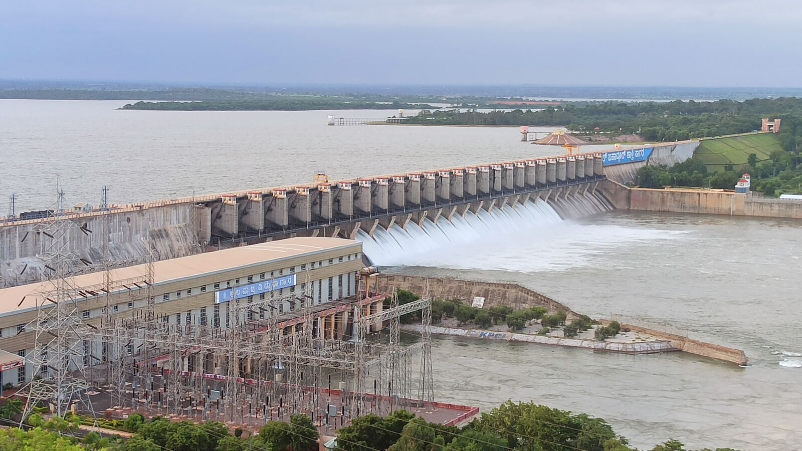 Karnataka Reservoirs: ಆಲಮಟ್ಟಿಗೆ ಒಳ ಹರಿವು ಮತ್ತಷ್ಟು ಏರಿಕೆ, ಕೆಆರ್‌ ಎಸ್‌, ಕಬಿನಿ ಜಲಾಶಯಗಳಿಗೆ ತಗ್ಗಿದ ಪ್ರಮಾಣ