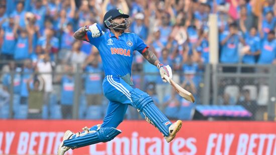 ವಿರಾಟ್ ಕೊಹ್ಲಿ ಪ್ರಸ್ತುತ ಬಾಂಗ್ಲಾದೇಶ ವಿರುದ್ಧದ ಸರಣಿಗೆ ಸಜ್ಜಾಗುತ್ತಿದ್ದಾರೆ. ಭಾರತ ಮತ್ತು ಬಾಂಗ್ಲಾ ನಡುವಿನ ಟೆಸ್ಟ್ ಸರಣಿ ಸೆಪ್ಟೆಂಬರ್ ​19ರಿಂದ ಪ್ರಾರಂಭವಾಗಲಿದೆ.