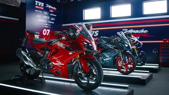 2024 TVS Apache RR 310: ಹೊಸ ಟಿವಿಎಸ್‌ ಅಪಾಚೆ ಆಗಮಿಸಿದೆ. ಇದರ ದರ 2.75 ಲಕ್ಷ ರೂಪಾಯಿಯಿಂದ ಆರಂಭವಾಗುತ್ತದೆ.