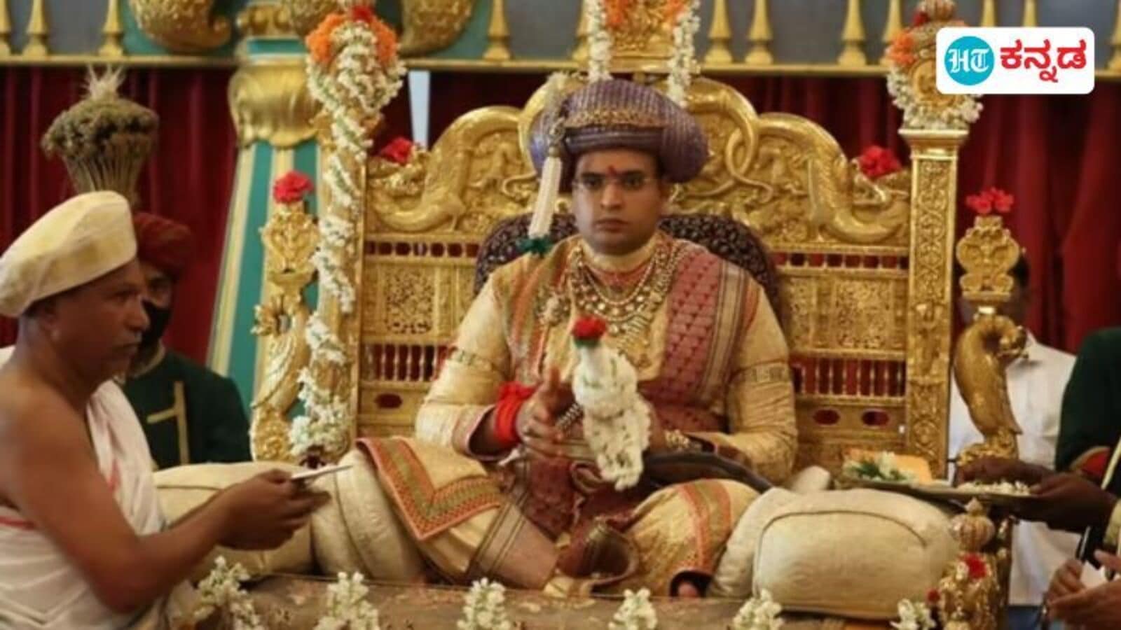 Mysore Dasara 2024: ಸಂಸದರಾದ ಬಳಿಕ ಮೊದಲ ಖಾಸಗಿ ದರ್ಬಾರ್‌ ಆರಂಭಿಸಿದ ಯದುವೀರ್‌ ಒಡೆಯರ್‌; ಹೀಗಿತ್ತು ರಾಜವೈಭವದ ಕ್ಷಣಗಳು