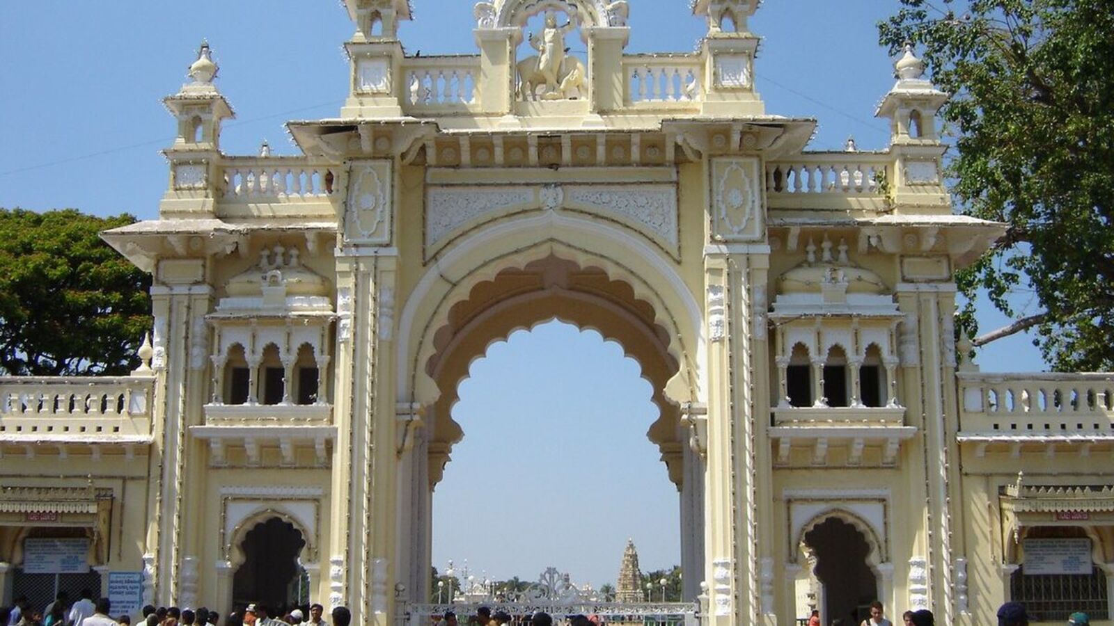 ಮೈಸೂರಿನ ಪಾರಂಪರಿಕ ಕಟ್ಟಡಗಳ ಜತೆಗೆ ಪ್ರಮುಖ ದ್ವಾರಗಳೂ ಈಗಲೂ ಆಕರ್ಷಣೆ; ಅರಮನೆ ಭಿನ್ನ ಗೇಟ್‌ಗಳ ಇತಿಹಾಸವೂ ಆಸಕ್ತಿದಾಯಕ, ಇವುಗಳ ವಿಶೇಷತೆ ಏನು