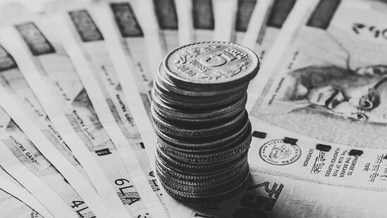 ಆಕ್ಸಿಸ್ ಬ್ಯಾಂಕ್ ಕಾರ್ಡ್ದಾರರು ಫ್ಲಿಪ್ಕಾರ್ಟ್ನಲ್ಲಿ ಮಾಡಿದ ಎಲ್ಲ ಖರೀದಿಗಳ ಮೇಲೆ ಹೆಚ್ಚುವರಿಯಾಗಿ 5 ಪ್ರತಿಶತ ಕ್ಯಾಶ್ಬ್ಯಾಕ್ ಪಡೆಯಬಹುದು. ಅಗ್ರ ಭಾರತೀಯ ಇ-ಕಾಮರ್ಸ್ ಸೈಟ್ಗಳ ಜೊತೆಗೆ 50 ಕ್ಕೂ ಹೆಚ್ಚು ಬ್ರಾಂಡ್ಗಳಲ್ಲಿ 50 ಪ್ರತಿಶತದಷ್ಟು ಕ್ಯಾಶ್ಬ್ಯಾಕ್ನೊಂದಿಗೆ ಡೀಲ್ಗಳಿವೆ. ಆಕ್ಸಿಸ್ ಬ್ಯಾಂಕ್ ಕಾರ್ಡ್ದಾರರು ಫ್ಲಿಪ್ಕಾರ್ಟ್ನಲ್ಲಿ ಮಾಡಿದ ಎಲ್ಲ ಖರೀದಿಗಳ ಮೇಲೆ ಹೆಚ್ಚುವರಿಯಾಗಿ 5 ಪ್ರತಿಶತ ಕ್ಯಾಶ್ಬ್ಯಾಕ್ ಪಡೆಯಬಹುದು. ಅಗ್ರ ಭಾರತೀಯ ಇ-ಕಾಮರ್ಸ್ ಸೈಟ್ಗಳ ಜೊತೆಗೆ 50 ಕ್ಕೂ ಹೆಚ್ಚು ಬ್ರಾಂಡ್ಗಳಲ್ಲಿ 50 ಪ್ರತಿಶತದಷ್ಟು ಕ್ಯಾಶ್ಬ್ಯಾಕ್ನೊಂದಿಗೆ ಡೀಲ್ಗಳಿವೆ.