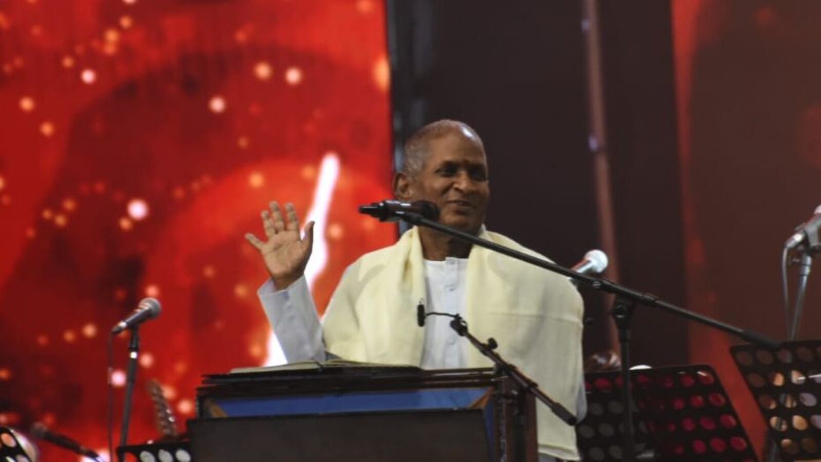 Ilayaraja: ತಂಗಾಳಿಯಲ್ಲಿ ತೇಲಿ ಬಂದೆ; ಮೈಸೂರು ಯುವ ದಸರಾದಲ್ಲಿ ಕನ್ನಡದ ಹಾಡುಗಳಿಗೆ ಇಳಯರಾಜ ಪುಳಕ, ಅಭಿಮಾನಿಗಳ ಮನಸಲ್ಲಿ ಖುಷಿಯ ಹಾಯಿ ದೋಣಿ