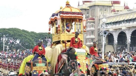 ಮೈಸೂರು ಅರಮನೆಯಿಂದ ಎಲ್ಲಿಯವರಿಗೆ ಜಂಬೂಸವಾರಿ ಸಾಗುತ್ತೆ ಎಂಬುದರ ಚಿತ್ರಣ ಇಲ್ಲಿದೆ.