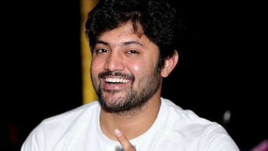 ಈಗ ಇದೇ ಬಾಡಿಗೆ ತಾಯಿ ಮತ್ತು ಮಗುವಿನ ಹುಡುಕಾಟಕ್ಕೆ ಇಳಿದಿದ್ದಾನೆ ಶ್ಯಾಮ್. ಸ್ನೇಹಿತ ರಾಮ್ ಸಹ ಶ್ಯಾಮ್ ಜತೆ ಮಗು ಹುಡುಕಾಟದಲ್ಲಿ ಸಹಾಯ ಮಾಡುತ್ತಿದ್ದಾನೆ. ಈಗ ಇದೇ ಬಾಡಿಗೆ ತಾಯಿ ಮತ್ತು ಮಗುವಿನ ಹುಡುಕಾಟಕ್ಕೆ ಇಳಿದಿದ್ದಾನೆ ಶ್ಯಾಮ್. ಸ್ನೇಹಿತ ರಾಮ್ ಸಹ ಶ್ಯಾಮ್ ಜತೆ ಮಗು ಹುಡುಕಾಟದಲ್ಲಿ ಸಹಾಯ ಮಾಡುತ್ತಿದ್ದಾನೆ.