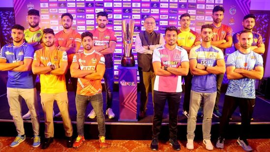 ಪಿಕೆಎಲ್ 11ರ ಮೊದಲ ಪಂದ್ಯದಲ್ಲಿ ಬೆಂಗಳೂರು ಬುಲ್ಸ್ vs ತೆಲುಗು ಟೈಟಾನ್ಸ್ ಮುಖಾಮುಖಿಯಾಗುತ್ತಿವೆ. ಪಿಕೆಎಲ್ 11ರ ಮೊದಲ ಪಂದ್ಯದಲ್ಲಿ ಬೆಂಗಳೂರು ಬುಲ್ಸ್ vs ತೆಲುಗು ಟೈಟಾನ್ಸ್ ಮುಖಾಮುಖಿಯಾಗುತ್ತಿವೆ.