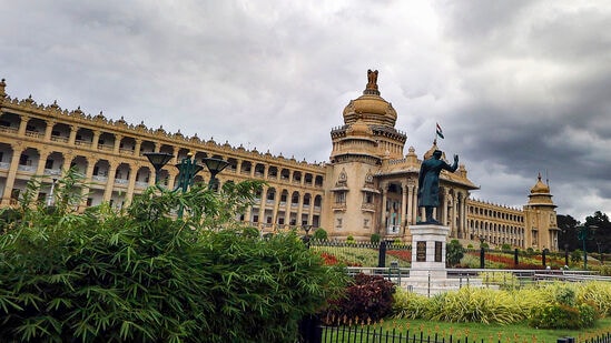 ಪ್ರಸಕ್ತ ಹಣಕಾಸು ವರ್ಷದಲ್ಲಿ ಕರ್ನಾಟಕ ಆರ್ಥಿಕ ಸಾಧನೆ; ಮೊದಲ 7 ತಿಂಗಳಲ್ಲೇ 103689 ಕೋಟಿ ಸಂಗ್ರಹ