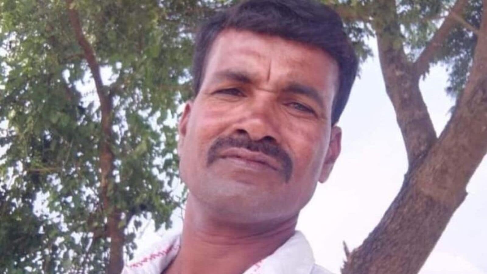 Mysore News: ಚೆಸ್ಕಾಂ ಅಧಿಕಾರಿಗಳ ನಿರ್ಲಕ್ಷ್ಯ, ವಿದ್ಯುತ್ ತಂತಿ ತುಳಿದು ಮೈಸೂರು ರೈತ ಸೇರಿ ಎರಡು ಜಾನುವಾರು ಸಾವು