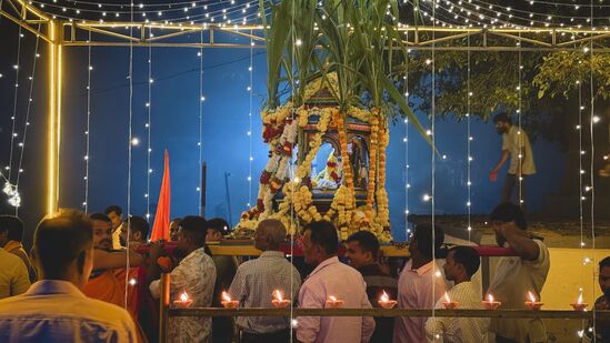 ಬೆಳಿಗ್ಗೆ ಶ್ರೀದೇವರ ಪಲ್ಲಕ್ಕಿ ದೇವಸ್ಥಾನದಿಂದ ಮೆರವಣಿಗೆ ಹೊರಟು ವನಕ್ಕೆ ತೆರಳಿ ವಿವಿಧ ಧಾರ್ಮಿಕ ಕೈಂಕರ್ಯಗಳು ನೆರವೇರಿದವು.&nbsp;