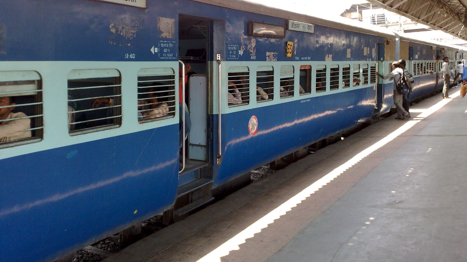 Indian Railways: ಇನ್ಮುಂದೆ ಎಲ್ಲರಿಗೂ ಟ್ರೇನ್‌ ಟಿಕೆಟ್‌ ಸಿಗೋದು ಖಾತ್ರಿ, 10 ಸಾವಿರ ಹೊಸ ಬೋಗಿ ಅಳವಡಿಕೆಗೆ ಭಾರತೀಯ ರೈಲ್ವೆ ನಿರ್ಧಾರ