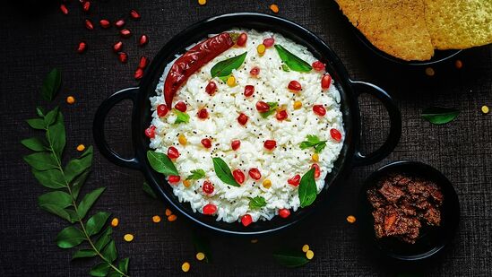 Curd Rice Recipe: ಮೊಸರನ್ನ ಮಾಡುವುದು ಹೇಗೆ? ದಕ್ಷಿಣ ಭಾರತೀಯ ಶೈಲಿಯಲ್ಲಿ ಮನೆಯಲ್ಲೇ ಮಾಡುವ ವಿಧಾನ