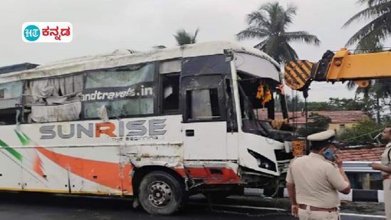 Tumakuru Bus Accident: ತುಮಕೂರು ಶಿರಾ ಸಮೀಪ ಭೀಕರ ರಸ್ತೆ ಅಪಘಾತಕ್ಕೆ ಮೂವರು ಮಹಿಳೆಯರ ದುರ್ಮರಣ, 20 ಕ್ಕೂ ಹೆಚ್ಚು ಪ್ರಯಾಣಿಕರಿಗೆ ಗಾಯ