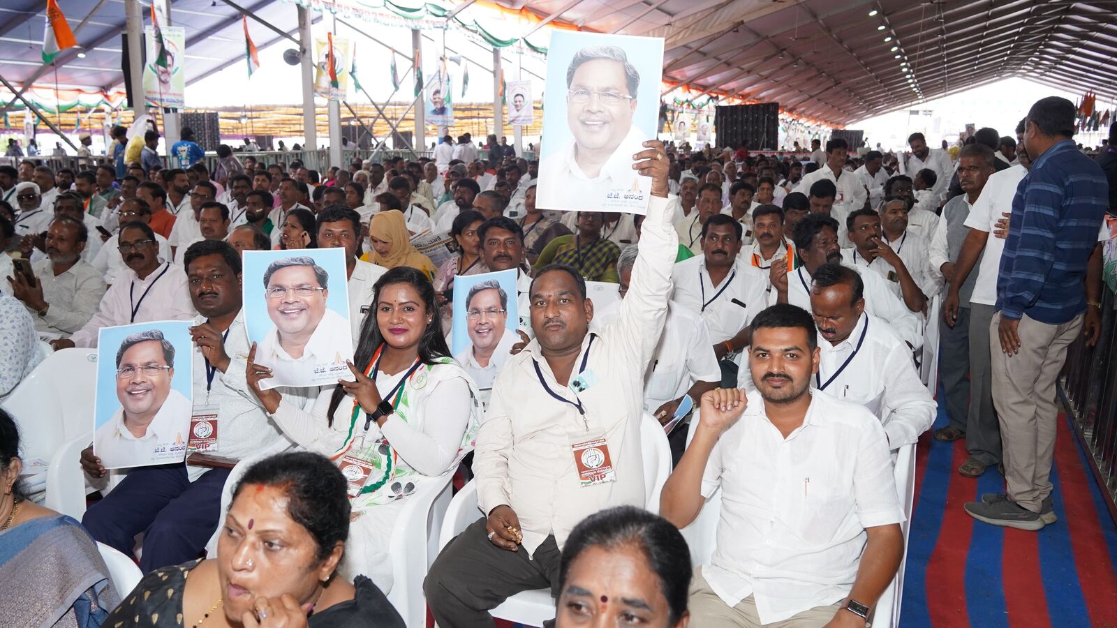 Siddaramaiah Hassan Convention: ಹಾಸನದಲ್ಲಿ ಸಿದ್ದರಾಮಯ್ಯ ಶಕ್ತಿ ಪ್ರದರ್ಶನ: ಒಗ್ಗಟ್ಟು ಪ್ರದರ್ಶಿಸಿದ ಕಾಂಗ್ರೆಸ್‌ ನಾಯಕರು