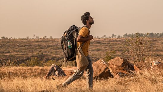 ಖ್ಯಾತ ಲೇಖಕ ಹಾಗು ಸಾಹಿತಿ ಜಯಂತ್ ಕಾಯ್ಕಿಣಿ ಎರಡು ಹಾಡುಗಳಿಗೆ ಸಾಹಿತ್ಯ ಬರೆದಿದ್ದು, ಒಂದು ಹಾಡಿಗೆ ಲೈಲಾ ಪದ ಪೊಣಿಸಿದ್ದಾರೆ. ಸಾಧು ಕೋಕಿಲ, ಅನನ್ಯಾ ಭಟ್ ಮತ್ತು ಕೀರ್ತನ್ ಹೊಳ್ಳಾ ಹಾಗೂ ಅಮೇರಿಕಾದ ಗಾಯಕ ಜೋರ್ಡನ್ ರಾಬರ್ಟ್ ಕಿರ್ಕ್ ಹಾಡುಗಳಿಗೆ ಧ್ವನಿಯಾಗಿದ್ದಾರೆ. ಜನವರಿ 31, 2025 ರಂದು ಬಿಡುಗಡೆಯಾಗ್ತಿರುವ ನೋಡಿದವರು ಏನಂತಾರೆ ಚಿತ್ರ ಪ್ರೇಕ್ಷಕರಿಗೆ ಹೊಸ ಅನುಭವ ನೀಡಲಿದೆ. ಖ್ಯಾತ ಲೇಖಕ ಹಾಗು ಸಾಹಿತಿ ಜಯಂತ್ ಕಾಯ್ಕಿಣಿ ಎರಡು ಹಾಡುಗಳಿಗೆ ಸಾಹಿತ್ಯ ಬರೆದಿದ್ದು, ಒಂದು ಹಾಡಿಗೆ ಲೈಲಾ ಪದ ಪೊಣಿಸಿದ್ದಾರೆ. ಸಾಧು ಕೋಕಿಲ, ಅನನ್ಯಾ ಭಟ್ ಮತ್ತು ಕೀರ್ತನ್ ಹೊಳ್ಳಾ ಹಾಗೂ ಅಮೇರಿಕಾದ ಗಾಯಕ ಜೋರ್ಡನ್ ರಾಬರ್ಟ್ ಕಿರ್ಕ್ ಹಾಡುಗಳಿಗೆ ಧ್ವನಿಯಾಗಿದ್ದಾರೆ. ಜನವರಿ 31, 2025 ರಂದು ಬಿಡುಗಡೆಯಾಗ್ತಿರುವ ನೋಡಿದವರು ಏನಂತಾರೆ ಚಿತ್ರ ಪ್ರೇಕ್ಷಕರಿಗೆ ಹೊಸ ಅನುಭವ ನೀಡಲಿದೆ.