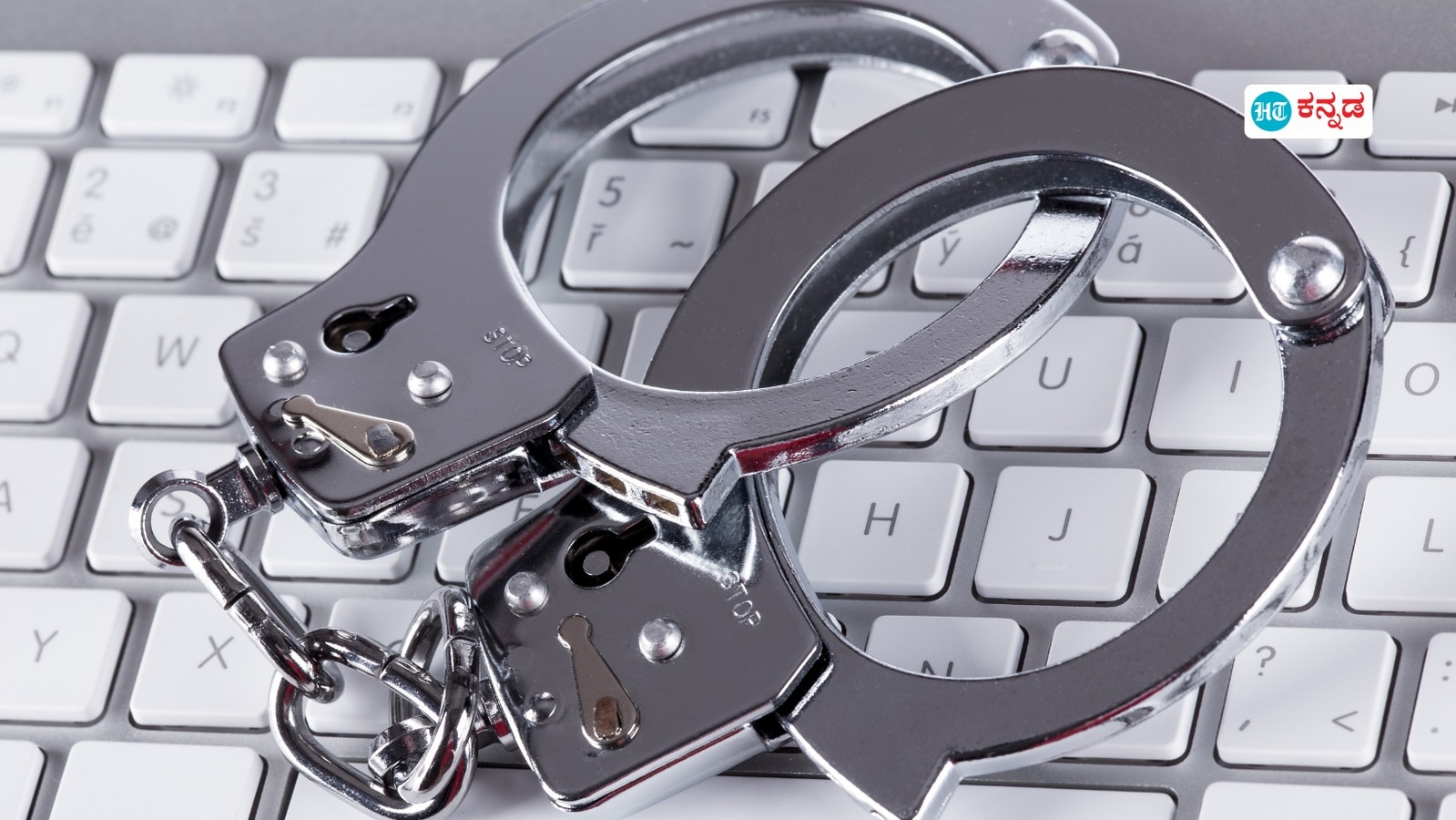 ಮಕ್ಕಳನ್ನು ಕೊಂದು ಮಹಿಳೆ ಆತ್ಮಹತ್ಯೆ, ನಕಲಿ ಅಂಕಪಟ್ಟಿ ನೀಡಿ ಪಿಎಸ್‌ಐ ಹುದ್ದೆ ಗಳಿಸಿದ ಕಾನ್‌ಸ್ಟೇಬಲ್ ವಿರುದ್ಧ ದೂರು; ಬೆಂಗಳೂರಲ್ಲಿ ಘಟನೆ