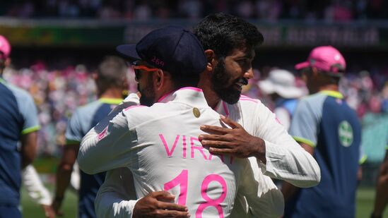 ಈ ಬಾರಿಯ ಡಬ್ಲ್ಯುಟಿಸಿ ಫೈನಲ್ ಪಂದ್ಯವು 2025ರ ಜೂನ್ 11ರಂದು ಲಂಡನ್ನ ಲಾರ್ಡ್ಸ್ ಮೈದಾನದಲ್ಲಿ ನಡೆಯಲಿದೆ. ರೋಚಕ ಮುಖಾಮುಖಿಯಲ್ಲಿ ದಕ್ಷಿಣ ಆಫ್ರಿಕಾ ಮತ್ತು ಆಸ್ಟ್ರೇಲಿಯಾ ತಂಡಗಳು ಎದುರಾಗಲಿವೆ. ಈ ಬಾರಿಯ ಡಬ್ಲ್ಯುಟಿಸಿ ಫೈನಲ್ ಪಂದ್ಯವು 2025ರ ಜೂನ್ 11ರಂದು ಲಂಡನ್ನ ಲಾರ್ಡ್ಸ್ ಮೈದಾನದಲ್ಲಿ ನಡೆಯಲಿದೆ. ರೋಚಕ ಮುಖಾಮುಖಿಯಲ್ಲಿ ದಕ್ಷಿಣ ಆಫ್ರಿಕಾ ಮತ್ತು ಆಸ್ಟ್ರೇಲಿಯಾ ತಂಡಗಳು ಎದುರಾಗಲಿವೆ.