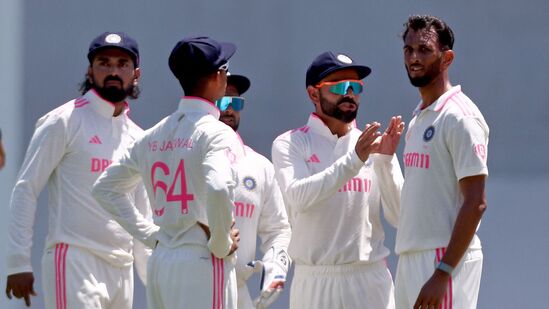 ಭಾರತ ಕ್ರಿಕೆಟ್ ತಂಡವು ಇದೇ ಮೊದಲ ಬಾರಿಗೆ ವಿಶ್ವ ಟೆಸ್ಟ್ ಚಾಂಪಿಯನ್ಶಿಪ್ ಫೈನಲ್ ಸ್ಥಾನವನ್ನು ಕಳೆದುಕೊಳ್ಳುತ್ತಿದೆ. ಸತತ ಎರಡೂ ಆವೃತ್ತಿಗಳಲ್ಲಿ ಫೈನಲ್ ಪ್ರವೇಶಿಸಿದ್ದ ತಂಡ, ಒಮ್ಮೆಯೂ ಟ್ರೋಫಿ ಗೆದ್ದಿರಲಿಲ್ಲ. ಮೊದಲ ಆವೃತ್ತಿಯಲ್ಲಿ ನ್ಯೂಜಿಲೆಂಡ್ ವಿರುದ್ಧ ಸೋತರೆ, ಕಳೆದ ಬಾರಿ ಆಸೀಸ್ ವಿರುದ್ಧ ಮುಗ್ಗರಿಸಿತ್ತು. ಭಾರತ ಕ್ರಿಕೆಟ್ ತಂಡವು ಇದೇ ಮೊದಲ ಬಾರಿಗೆ ವಿಶ್ವ ಟೆಸ್ಟ್ ಚಾಂಪಿಯನ್ಶಿಪ್ ಫೈನಲ್ ಸ್ಥಾನವನ್ನು ಕಳೆದುಕೊಳ್ಳುತ್ತಿದೆ. ಸತತ ಎರಡೂ ಆವೃತ್ತಿಗಳಲ್ಲಿ ಫೈನಲ್ ಪ್ರವೇಶಿಸಿದ್ದ ತಂಡ, ಒಮ್ಮೆಯೂ ಟ್ರೋಫಿ ಗೆದ್ದಿರಲಿಲ್ಲ. ಮೊದಲ ಆವೃತ್ತಿಯಲ್ಲಿ ನ್ಯೂಜಿಲೆಂಡ್ ವಿರುದ್ಧ ಸೋತರೆ, ಕಳೆದ ಬಾರಿ ಆಸೀಸ್ ವಿರುದ್ಧ ಮುಗ್ಗರಿಸಿತ್ತು.