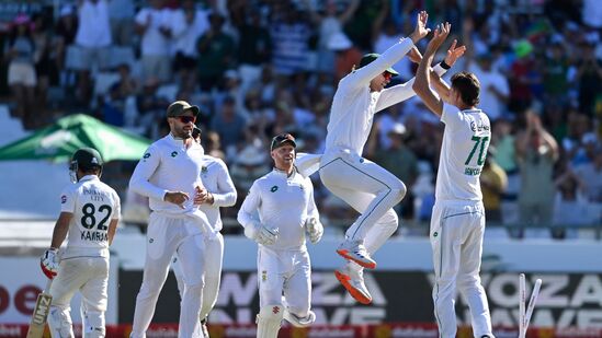 ದಕ್ಷಿಣ ಆಫ್ರಿಕಾ ತಂಡವು ಡಬ್ಲ್ಯುಟಿಸಿ ಅಂಕಪಟ್ಟಿಯಲ್ಲಿ ಅಗ್ರಸ್ಥಾನದಲ್ಲಿದೆ. ಆಡಿದ 11 ಪಂದ್ಯಗಳಲ್ಲಿ 7ರಲ್ಲಿ ಗೆದ್ದ ತಂಡ 88 ಅಂಕ ಗಳಿಸಿದೆ. ಶೇಕಡಾ 66.670 ಅಂಕಗಳೊಂದಿಗೆ ಅಂಕಪಟ್ಟಿಯಲ್ಲಿ ಅಗ್ರಸ್ಥಾನದಲ್ಲಿದೆ. ದಕ್ಷಿಣ ಆಫ್ರಿಕಾ ತಂಡವು ಡಬ್ಲ್ಯುಟಿಸಿ ಅಂಕಪಟ್ಟಿಯಲ್ಲಿ ಅಗ್ರಸ್ಥಾನದಲ್ಲಿದೆ. ಆಡಿದ 11 ಪಂದ್ಯಗಳಲ್ಲಿ 7ರಲ್ಲಿ ಗೆದ್ದ ತಂಡ 88 ಅಂಕ ಗಳಿಸಿದೆ. ಶೇಕಡಾ 66.670 ಅಂಕಗಳೊಂದಿಗೆ ಅಂಕಪಟ್ಟಿಯಲ್ಲಿ ಅಗ್ರಸ್ಥಾನದಲ್ಲಿದೆ.