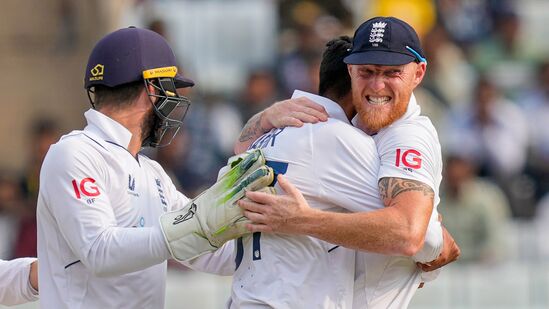 ಸದ್ಯ ಡಬ್ಲ್ಯುಟಿಸಿ ಅಂಕಪಟ್ಟಿಯಲ್ಲಿ ನ್ಯೂಜಿಲೆಂಡ್ ನಾಲ್ಕನೇ ಸ್ಥಾನದಲ್ಲಿದ್ದರೆ, ಶ್ರೀಲಂಕಾ ಐದನೇ ಸ್ಥಾನ ಪಡೆದಿದೆ. ಇಂಗ್ಲೆಂಡ್ 6ನೇ ಸ್ಥಾನದಲ್ಲಿದೆ. ಸದ್ಯ ಡಬ್ಲ್ಯುಟಿಸಿ ಅಂಕಪಟ್ಟಿಯಲ್ಲಿ ನ್ಯೂಜಿಲೆಂಡ್ ನಾಲ್ಕನೇ ಸ್ಥಾನದಲ್ಲಿದ್ದರೆ, ಶ್ರೀಲಂಕಾ ಐದನೇ ಸ್ಥಾನ ಪಡೆದಿದೆ. ಇಂಗ್ಲೆಂಡ್ 6ನೇ ಸ್ಥಾನದಲ್ಲಿದೆ.