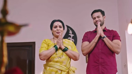 ಆದರೆ ಅಲ್ಲಿ ಹಚ್ಚಿಟ್ಟ ದೀಪ ಆರಿ ಹೋಗುತ್ತದೆ. ಅದನ್ನು ನೋಡಿ ಅವರಿಬ್ಬರಿಗೂ ಗಾಬರಿ ಆಗುತ್ತದೆ. ಇದು ಅಪಶಕುನ ಎಂದು ಜಾನಕಿ ಬೇಸರ ಮಾಡಿಕೊಂಡಿದ್ದಾಳೆ.&nbsp;