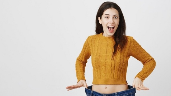 ಒಂದೇ ಸ್ಥಳದಲ್ಲಿ ಕುಳಿತು&nbsp;ನಿರಂತರವಾಗಿ ಕೆಲಸ ಮಾಡುವ ಬದಲು ಆಗಾಗ ಬ್ರೇಕ್ ತೆಗೆದುಕೊಳ್ಳಬೇಕು. 20 ನಿಮಿಷ ಕೆಲಸ ಮಾಡಿ ನಂತರ ಸಣ್ಣ ವಾಕ್ ಮಾಡಬೇಕು. ತೂಕ ಇಳಿಕೆಗೆ&nbsp;ದೈಹಿಕ ಚಟುವಟಿಕೆ ಮಾಡುವುದು ಮುಖ್ಯ. ತೂಕ ಇಳಿಸಿಕೊಳ್ಳಲು ಕನಿಷ್ಠ&nbsp;8,000 ದಿಂದ&nbsp;10,000&nbsp;ಹೆಜ್ಜೆ ನಡೆಯಬೇಕು.