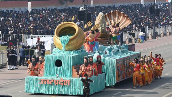 ಜನವರಿ 23, 2025 ರಂದು ಗುರುವಾರ ಭಾರತದ ನವದೆಹಲಿಯ ಕರ್ತವ್ಯ ಪಥದಲ್ಲಿ ನಡೆದ 2025 ರ ಗಣರಾಜ್ಯೋತ್ಸವದ ಮೆರವಣಿಗೆಯ ಪೂರ್ಣ ಡ್ರೆಸ್ ರಿಹರ್ಸಲ್ ಸಮಯದಲ್ಲಿ ಉತ್ತರ ಪ್ರದೇಶದ ಟ್ಯಾಬ್ಲೋ. ಜನವರಿ 23, 2025 ರಂದು ಗುರುವಾರ ಭಾರತದ ನವದೆಹಲಿಯ ಕರ್ತವ್ಯ ಪಥದಲ್ಲಿ ನಡೆದ 2025 ರ ಗಣರಾಜ್ಯೋತ್ಸವದ ಮೆರವಣಿಗೆಯ ಪೂರ್ಣ ಡ್ರೆಸ್ ರಿಹರ್ಸಲ್ ಸಮಯದಲ್ಲಿ ಉತ್ತರ ಪ್ರದೇಶದ ಟ್ಯಾಬ್ಲೋ.