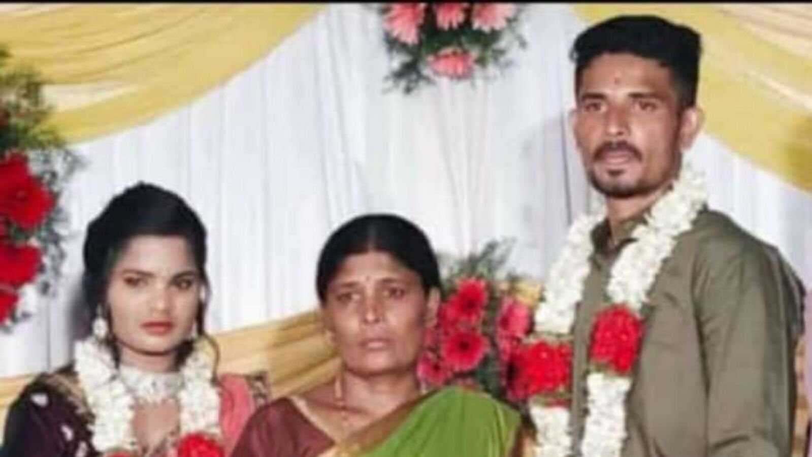 ನಂಜನಗೂಡು ಬಳಿ ರಾಷ್ಟ್ರೀಯ ಹೆದ್ದಾರಿಯಲ್ಲಿ ಭೀಕರ ರಸ್ತೆ ಅಪಘಾತ, ವರ್ಷದ ಹಿಂದೆ ಮದುವೆಯಾಗಿದ್ದ ದಂಪತಿ ಸೇರಿ ಒಂದೇ ಕುಟುಂಬದ ಮೂರು ಮಂದಿ ಸಾವು