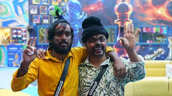 ಮನೆಯಲ್ಲಿದ್ದ ಇದಷ್ಟು ದಿನ ಒಟ್ಟಿಗೆ ಹೆಚ್ಚು ಸಮಯ ಕಳೆದ ಈ ಜೋಡಿ, ಸ್ನೇಹಕ್ಕೆ ಹೊಸ ವ್ಯಾಖ್ಯಾನ ಬರೆದಿತ್ತು. ಕುಚಿಕು ಗೆಳೆಯರಾಗಿಯೇ ಹೆಚ್ಚು ಆಪ್ತರಾಗಿ, ಕಷ್ಟ ಸುಖ ಹಂಚಿಕೊಂಡಿದ್ದರು. ಮನೆಯಲ್ಲಿದ್ದ ಇದಷ್ಟು ದಿನ ಒಟ್ಟಿಗೆ ಹೆಚ್ಚು ಸಮಯ ಕಳೆದ ಈ ಜೋಡಿ, ಸ್ನೇಹಕ್ಕೆ ಹೊಸ ವ್ಯಾಖ್ಯಾನ ಬರೆದಿತ್ತು. ಕುಚಿಕು ಗೆಳೆಯರಾಗಿಯೇ ಹೆಚ್ಚು ಆಪ್ತರಾಗಿ, ಕಷ್ಟ ಸುಖ ಹಂಚಿಕೊಂಡಿದ್ದರು. 