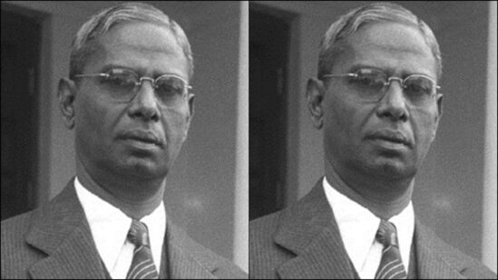 ಭಾರತ ಸ್ವಾತಂತ್ರ್ಯ ಪಡೆದ ನಂತರ 1947ರ ನವೆಂಬರ್ನಲ್ಲಿ ಅಂದಿನ ಹಣಕಾಸು ಸಚಿವರಾಗಿದ್ದ ಷಣ್ಮುಖಂ ಚೆಟ್ಟಿ ಅವರು ದೇಶದ ಮೊದಲ ಬಜೆಟ್ ಮಂಡಿಸಿದ್ದರು. ವರ್ಷಗಳು ಉರುಳಿದಂತೆ ಅನೇಕರು ತಮ್ಮದೇ ಆದ ಶೈಲಿಗಳಲ್ಲಿ ಬಜೆಟ್ ಭಾಷಣಗಳನ್ನು ನೀಡಿದ್ದಾರೆ. ಭಾರತ ಸ್ವಾತಂತ್ರ್ಯ ಪಡೆದ ನಂತರ 1947ರ ನವೆಂಬರ್ನಲ್ಲಿ ಅಂದಿನ ಹಣಕಾಸು ಸಚಿವರಾಗಿದ್ದ ಷಣ್ಮುಖಂ ಚೆಟ್ಟಿ ಅವರು ದೇಶದ ಮೊದಲ ಬಜೆಟ್ ಮಂಡಿಸಿದ್ದರು. ವರ್ಷಗಳು ಉರುಳಿದಂತೆ ಅನೇಕರು ತಮ್ಮದೇ ಆದ ಶೈಲಿಗಳಲ್ಲಿ ಬಜೆಟ್ ಭಾಷಣಗಳನ್ನು ನೀಡಿದ್ದಾರೆ.