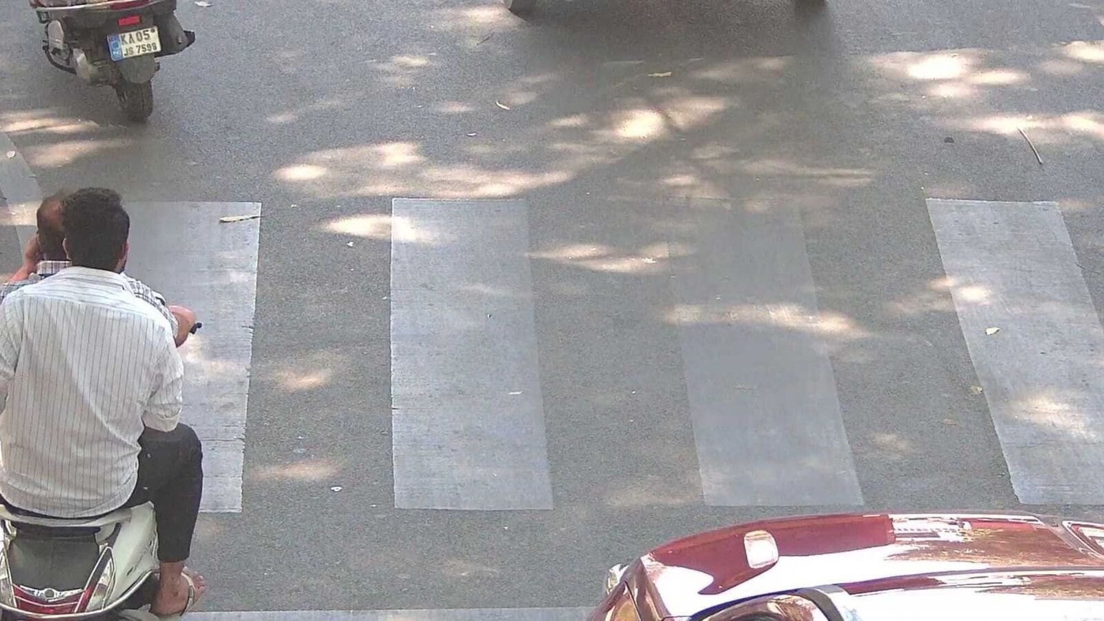 ಬೆಂಗಳೂರು: 1.61 ಲಕ್ಷ ರೂ ದಂಡ ದಂಡ ವಿಧಿಸಿದರೂ ರಸ್ತೆಯಲ್ಲಿ ಓಡಾಡುತ್ತಿದೆ ದ್ವಿಚಕ್ರ ವಾಹನ; ಕ್ರಮ ಏಕಿಲ್ಲ ಎಂದು ನೆಟ್ಟಿಗರ ಪ್ರಶ್ನೆ