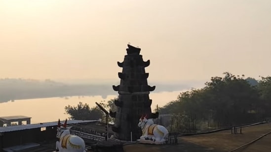ಮಹಾರಾಷ್ಟ್ರದ ಫಂಡರಾಪುರದಲ್ಲಿ ಚಂದ್ರಭಾಗ ನದಿಯಾಗಿ ಕರ್ನಾಟಕದ ವಿಜಯಪುರ ಜಿಲ್ಲೆಯ ಧೂಳಖೇಡ ಬಳಿ ಕಾಣುವ ಭೀಮಾ ನದಿ. ಇಲ್ಲಿನ ಶಂಕರಲಿಂಗ ದೇಗುಲ ಆಕರ್ಷಣೀಯ. ವಿಜಯಪುರದಿಂದ ಸುಮಾರು 65 ಕಿ.ಮಿ. ದೂರದಲ್ಲಿದೆ ಧೂಳಖೇಡ.