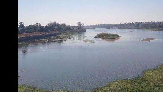 ತಿ,ನರಸೀಪುರದಲ್ಲಿ ಕುಂಭ ಮೇಳ ನಡೆಯುವ ವಿಶಾಲ ನದಿ ತೀರದಲ್ಲಿ ಮೂರು ದಿನ ಕಾಲವೂ ಸುಸೂತ್ರವಾಗಿ ಭಕ್ತರು ಸ್ನಾನ ಮಾಡಲು ಅನುವಾಗುವಂತೆ ಸಿದ್ದತೆ ಮಾಡಲಾಗುತ್ತಿದೆ.