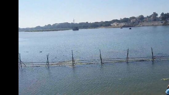 ಕಾವೇರಿ, ಕಪಿಲಾ ನದಿ ಸಂಗಮ ಪ್ರದೇಶದಲ್ಲಿ ಅಲ್ಲಲ್ಲಿ ತಡೆಯನ್ನು ಹಾಕಿ ಸ್ನಾನ ಮಾಡಲು ಬೇಕಾದ ವಾತಾವರಣವನ್ನು ನಿರ್ಮಿಸಲಾಗಿದೆ.