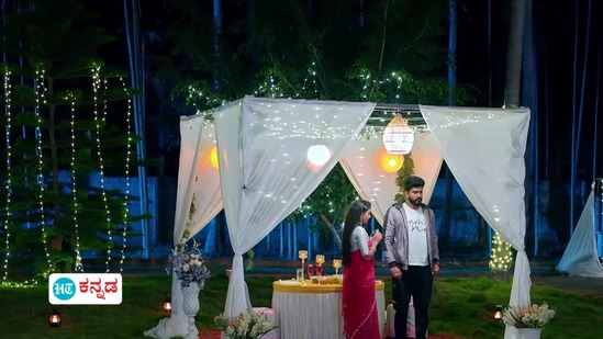 &nbsp;ಲಕ್ಷ್ಮೀ ಬಾರಮ್ಮ ಧಾರಾವಾಹಿಯಲ್ಲಿ ವೈಷ್ಣವ್ ಹಾಗೂ ಲಕ್ಷ್ಮೀ ಇಬ್ಬರೂ ಒಂದು ಸುಂದರವಾದ ಜಾಗದಲ್ಲಿದ್ದಾರೆ. ಆದರೆ ಇಬ್ಬರಿಗೂ ಮುನಿಸಿದೆ.&nbsp;