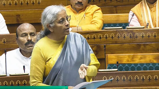 ಹೊಸ ಆದಾಯ ತೆರಿಗೆ ಮಸೂದೆ 2025 ಮಂಡನೆ: ನಿಮಗೆ ತಿಳಿದಿರಬೇಕಾದ ಪ್ರಮುಖ 10 ಅಂಶಗಳಿವು ಹೊಸ ಆದಾಯ ತೆರಿಗೆ ಮಸೂದೆ 2025 ಮಂಡನೆ: ನಿಮಗೆ ತಿಳಿದಿರಬೇಕಾದ ಪ್ರಮುಖ 10 ಅಂಶಗಳಿವು