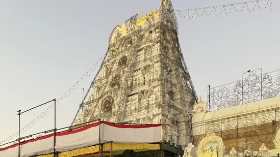ಮೇ ತಿಂಗಳ ಶ್ರೀವಾರಿ (ಶ್ರೀನಿವಾಸ) ದರ್ಶನ ಟಿಕೆಟ್‌ಗಳನ್ನು ಫೆ 18 ರಿಂದ 24ರ ವರೆಗೆ ಆನ್‌ಲೈನ್‌ನಲ್ಲಿ ಬಿಡುಗಡೆ ಮಾಡುವುದಾಗಿ ಟಿಟಿಡಿ ಘೋಷಿಸಿದೆ.&nbsp;