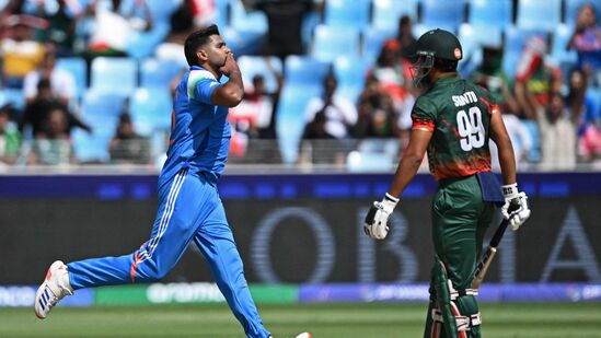 ಅರ್ಷದೀಪ್ ಬದಲಿಗೆ ಹರ್ಷಿತ್ ರಾಣಾಗೆ ಸ್ಥಾನ; ಕೋಚ್ ಗೌತಮ್ ಗಂಭೀರ್ ವಿರುದ್ಧ ಸಿಡಿದ ಫ್ಯಾನ್ಸ್ ಅರ್ಷದೀಪ್ ಬದಲಿಗೆ ಹರ್ಷಿತ್ ರಾಣಾಗೆ ಸ್ಥಾನ; ಕೋಚ್ ಗೌತಮ್ ಗಂಭೀರ್ ವಿರುದ್ಧ ಸಿಡಿದ ಫ್ಯಾನ್ಸ್