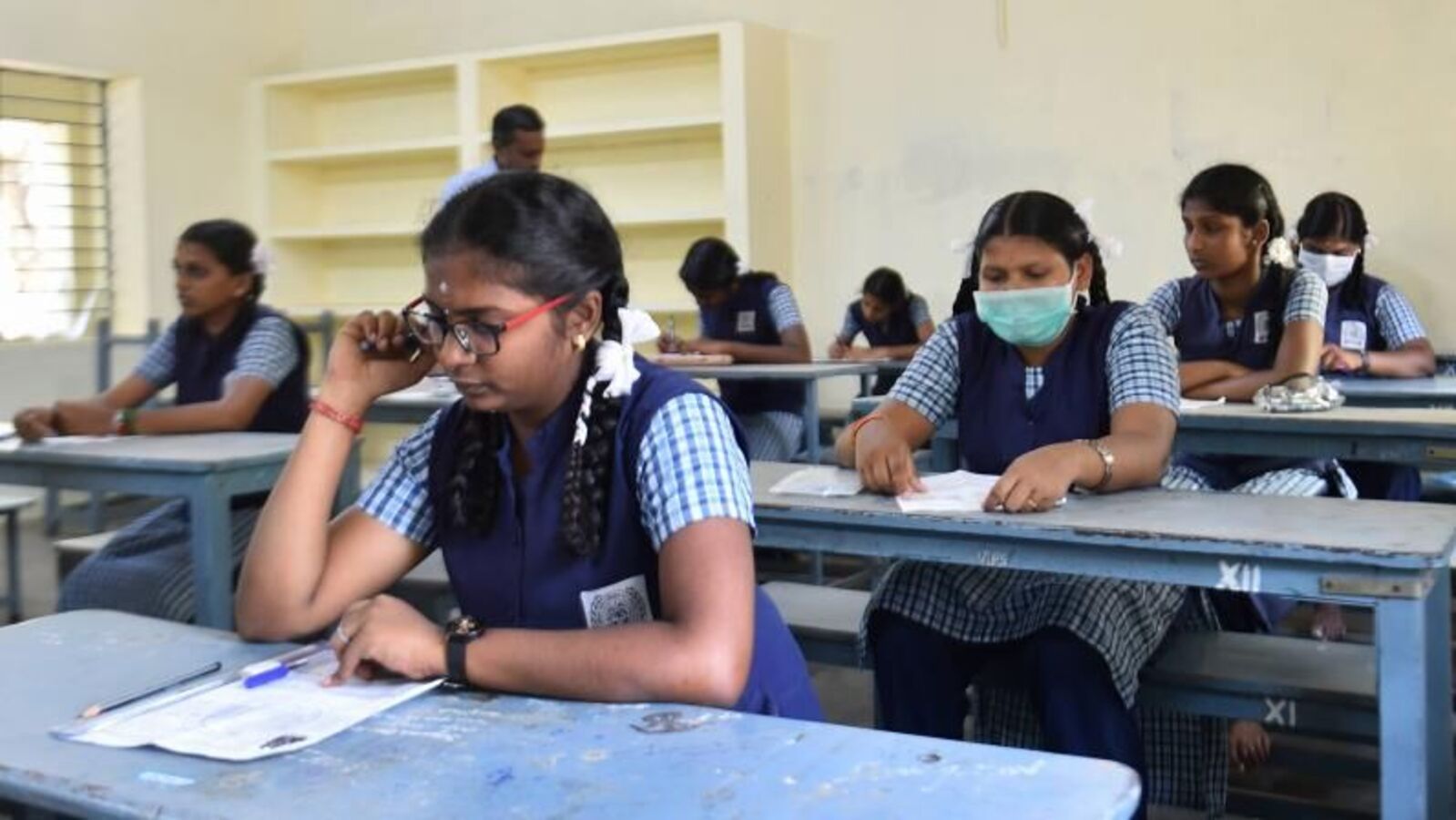 PUC SSLC Exams 2025: ಕರ್ನಾಟಕದಲ್ಲಿ ಮಾರ್ಚ್‌ 1ರಿಂದ ಪಿಯುಸಿ, 21ರಿಂದ ಎಸ್‌ಎಸ್‌ಎಲ್‌ಸಿ ಪರೀಕ್ಷೆ, 16 ಲಕ್ಷ ವಿದ್ಯಾರ್ಥಿಗಳು ಹಾಜರು