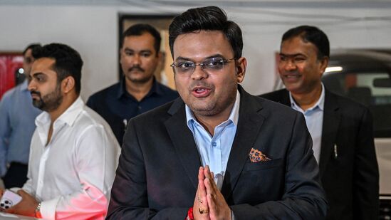 ಈ ಬಗ್ಗೆ ಟ್ವೀಟ್ ಮಾಡಿರುವ ಜಯ್ ಶಾ, "ಡಬ್ಲ್ಯುಪಿಎಲ್ನ 2ನೇ ಹಂತವು ಬೆಂಗಳೂರಿನಲ್ಲಿ ಪ್ರಾರಂಭವಾಗಲಿದೆ. ಅದಕ್ಕೂ ಮೊದಲು, ಸ್ಪರ್ಧೆಯ ಆರಂಭಿಕ ಪಂದ್ಯವನ್ನು ಟಿವಿಯಲ್ಲಿ ಸುಮಾರು 30 ಮಿಲಿಯನ್ ಜನರು ವೀಕ್ಷಿಸಿದ್ದಾರೆ ಎಂದು ಬರೆದಿದ್ದಾರೆ. ಈ ಬಗ್ಗೆ ಟ್ವೀಟ್ ಮಾಡಿರುವ ಜಯ್ ಶಾ, "ಡಬ್ಲ್ಯುಪಿಎಲ್ನ 2ನೇ ಹಂತವು ಬೆಂಗಳೂರಿನಲ್ಲಿ ಪ್ರಾರಂಭವಾಗಲಿದೆ. ಅದಕ್ಕೂ ಮೊದಲು, ಸ್ಪರ್ಧೆಯ ಆರಂಭಿಕ ಪಂದ್ಯವನ್ನು ಟಿವಿಯಲ್ಲಿ ಸುಮಾರು 30 ಮಿಲಿಯನ್ ಜನರು ವೀಕ್ಷಿಸಿದ್ದಾರೆ ಎಂದು ಬರೆದಿದ್ದಾರೆ.