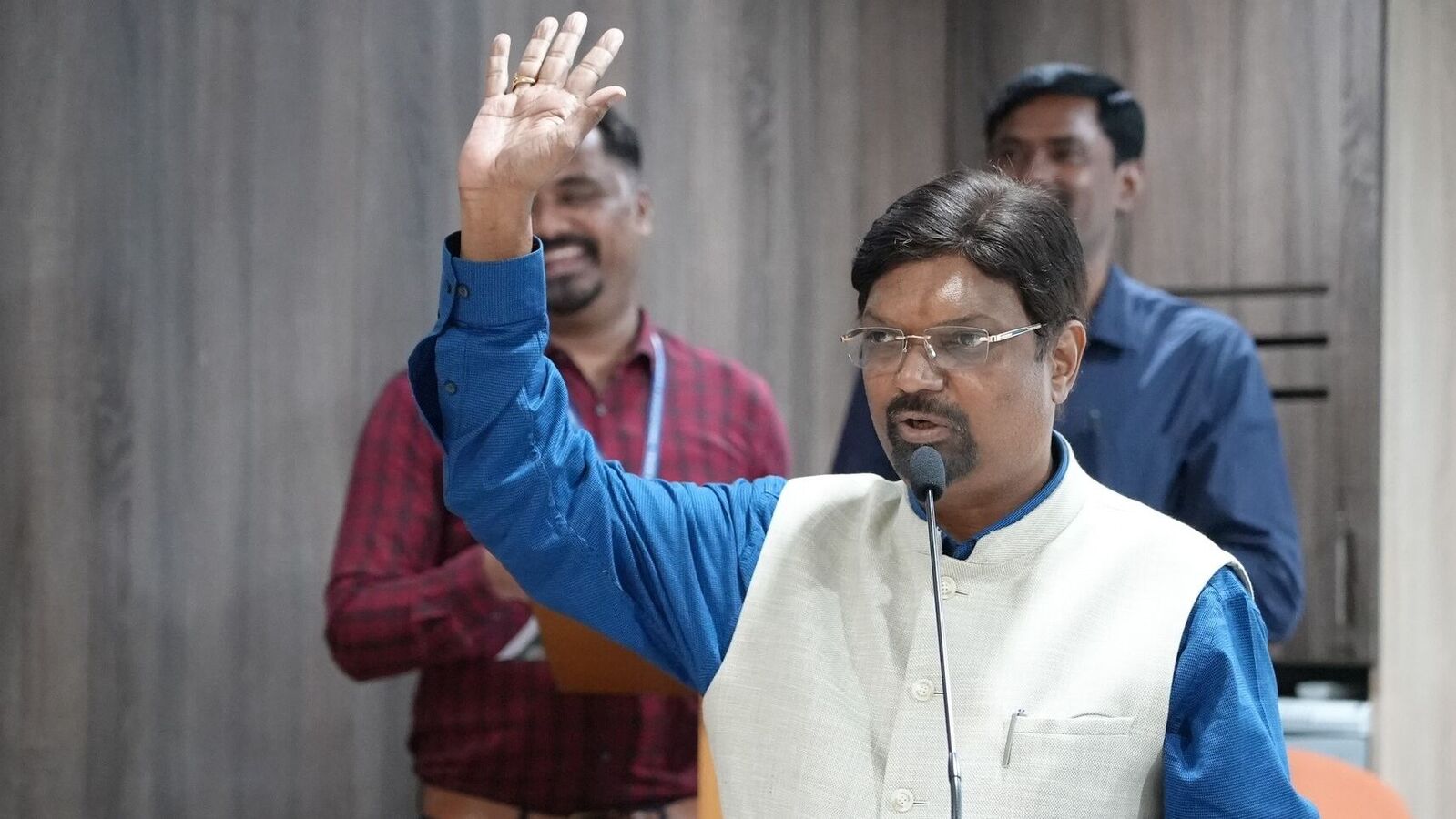 12 ವರ್ಷ ಹಳೆಯ ಪ್ರಕರಣ; ಕಸಾಪ ಅಧ್ಯಕ್ಷ ಮಹೇಶ್ ಜೋಶಿಗೆ 1.20 ಲಕ್ಷ ರೂ ದಂಡ ವಿಧಿಸಿದ ಕೋರ್ಟ್