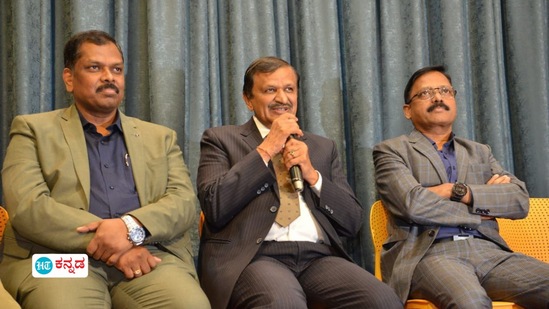 ‘ಮಿಸ್ಲೆ’ ಸಾಕ್ಷ್ಯಚಿತ್ರ ಮೆಚ್ಚಿದ ಸಂಸದ ಸಿ ಎನ್ ಮಂಜುನಾಥ್ ‘ಮಿಸ್ಲೆ’ ಸಾಕ್ಷ್ಯಚಿತ್ರ ಮೆಚ್ಚಿದ ಸಂಸದ ಸಿ ಎನ್ ಮಂಜುನಾಥ್