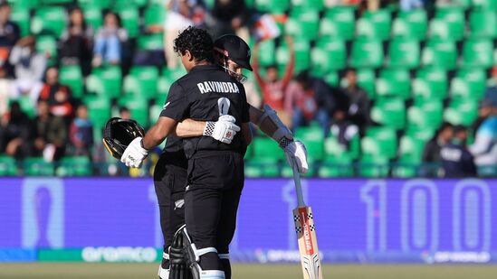 ಇದೇ ವೇಳೆ ಐಸಿಸಿ ಏಕದಿನ ಟೂರ್ನಿಯ ನಾಕೌಟ್ ಪಂದ್ಯದಲ್ಲಿ ಇದು ಮೂರನೇ ಗರಿಷ್ಠ ಮೊತ್ತವಾಗಿದೆ. ಈ ಪಟ್ಟಿಯಲ್ಲಿ ಭಾರತ ಮೊದಲ ಸ್ಥಾನದಲ್ಲಿದೆ. ಇದೇ ವೇಳೆ ಐಸಿಸಿ ಏಕದಿನ ಟೂರ್ನಿಯ ನಾಕೌಟ್ ಪಂದ್ಯದಲ್ಲಿ ಇದು ಮೂರನೇ ಗರಿಷ್ಠ ಮೊತ್ತವಾಗಿದೆ. ಈ ಪಟ್ಟಿಯಲ್ಲಿ ಭಾರತ ಮೊದಲ ಸ್ಥಾನದಲ್ಲಿದೆ.