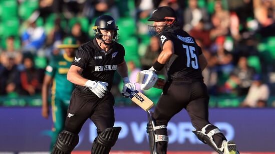 ಈ ಹಿಂದೆ 2017ರ ಆವೃತ್ತಿಯಲ್ಲಿ ಯುಎಸ್‌ಎ ವಿರುದ್ಧ ನ್ಯೂಜಿಲೆಂಡ್‌ 347 ರನ್ ಗಳಿಸಿತ್ತು.‌ ಚಾಂಪಿಯನ್ಸ್‌ ಟ್ರೋಫಿಯಲ್ಲಿ ಕಿವೀಸ್‌ ತಂಡದ ಈ ಹಿಂದಿನ ಗರಿಷ್ಠ ಮೊತ್ತ ಇದಾಗಿದೆ.