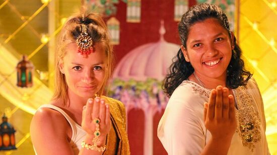 ಈ ಫೋಟೋಗಳನ್ನು ಫೇಸ್​ಬುಕ್, ಎಕ್ಸ್, ಇನ್​ಸ್ಟಾಗ್ರಾ ಪುಟಗಳಲ್ಲಿ ಆರ್​ಸಿಬಿ ಹಂಚಿಕೊಂಡಿದೆ.