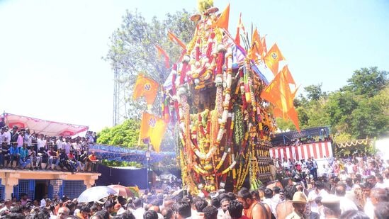ತುಮಕೂರು ಜಿಲ್ಲೆಯ ಇತಿಹಾಸ ಪ್ರಸಿದ್ದ ಕರಿಗಿರಿ ಕ್ಷೇತ್ರ ದೇವರಾಯನ ದುರ್ಗದ ಶ್ರೀಲಕ್ಷ್ಮೀನರಸಿಂಹ ಸ್ವಾಮಿ ಬ್ರಹ್ಮರಥೋತ್ಸವದ ಫೋಟೋಗಳು.&nbsp;