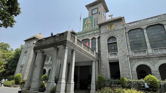 ಬಿಬಿಎಂಪಿ ಬಜೆಟ್ ಮಾರ್ಚ್ ಮೂರನೇ ವಾರದಲ್ಲಿ ಮಂಡನೆಯಾಗಲಿದೆ. ಬಿಬಿಎಂಪಿ ಬಜೆಟ್ ಮಾರ್ಚ್ ಮೂರನೇ ವಾರದಲ್ಲಿ ಮಂಡನೆಯಾಗಲಿದೆ.