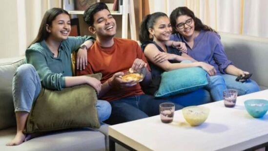  ₹149 ಕ್ಕೆ 22ಕ್ಕೂ ಹೆಚ್ಚು OTT,  ₹160ಗೆ ಮೂರು ತಿಂಗಳು JioHotstar ಉಚಿತ, 15GBವರೆಗೆ ಡೇಟಾನೀವು OTT ಅಪ್ಲಿಕೇಶನ್‌ಗಳನ್ನು ಅತ್ಯಂತ ಕಡಿಮೆ ಬೆಲೆಗೆ ಆನಂದಿಸಲು ಬಯಸಿದರೆ, ಏರ್‌ಟೆಲ್‌ನ ಡೇಟಾ ಯೋಜನೆಗಳು ನಿಮಗೆ ಬೆಸ್ಟ್ ಎನ್ನಬಹುದು. ಇಲ್ಲಿ ನಾವು ನಿಮಗೆ ಏರ್‌ಟೆಲ್‌ನ ಮೂರು ಡೇಟಾ ಪ್ಯಾಕ್‌ ಬಗ್ಗೆ ಮಾಹಿತಿ ನೀಡುತ್ತೇವೆ. ಈ ಡೇಟಾ ಪ್ಯಾಕ್‌ಗಳಲ್ಲಿ, ನೀವು 22 ಕ್ಕೂ ಹೆಚ್ಚು OTT ಅಪ್ಲಿಕೇಶನ್‌ಗಳು, ಮೂರು ತಿಂಗಳವರೆಗೆ ಜಿಯೋ ಹಾಟ್‌ಸ್ಟಾರ್ ಚಂದಾದಾರಿಕೆ ಮತ್ತು 15GB ವರೆಗಿನ ಡೇಟಾವನ್ನು ಪಡೆಯುತ್ತೀರಿ. ಈ ಯೋಜನೆಗಳ ಬಗ್ಗೆ ಗಮನಿಸಿ.&nbsp;