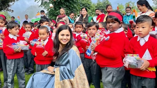 ಅಂಕಿತಾ ಅವರ ಅಭಿಲಾಷೆ ಬಲವಾಗಿತ್ತು. ಮೊದಲ ಪ್ರಯತ್ನದಲ್ಲಿ ಯಶಸ್ಸು ದೊರೆಯಲಿಲ್ಲ. ಎರಡನೇ ಪ್ರಯತ್ನ ಮಾಡಿದರು. ಅದರಲ್ಲೂ ಫೇಲ್ ಆದರು. ಆದರೂ ನಿರಾಶರಾಗಲಿಲ್ಲ. ಮೂರನೇ ಪ್ರಯತ್ನ ಮಾಡಿ ಸೋತರು. ಛಲ ಬಿಡದ ಭಗೀರಥನಂತೆ ನಾಲ್ಕನೇ ಸಲ ಯುಪಿಎಸ್ಸಿ ಪರೀಕ್ಷೆ ಬರೆದರು. ಅಂಕಿತಾ ಅವರ ಅಭಿಲಾಷೆ ಬಲವಾಗಿತ್ತು. ಮೊದಲ ಪ್ರಯತ್ನದಲ್ಲಿ ಯಶಸ್ಸು ದೊರೆಯಲಿಲ್ಲ. ಎರಡನೇ ಪ್ರಯತ್ನ ಮಾಡಿದರು. ಅದರಲ್ಲೂ ಫೇಲ್ ಆದರು. ಆದರೂ ನಿರಾಶರಾಗಲಿಲ್ಲ. ಮೂರನೇ ಪ್ರಯತ್ನ ಮಾಡಿ ಸೋತರು. ಛಲ ಬಿಡದ ಭಗೀರಥನಂತೆ ನಾಲ್ಕನೇ ಸಲ ಯುಪಿಎಸ್ಸಿ ಪರೀಕ್ಷೆ ಬರೆದರು.